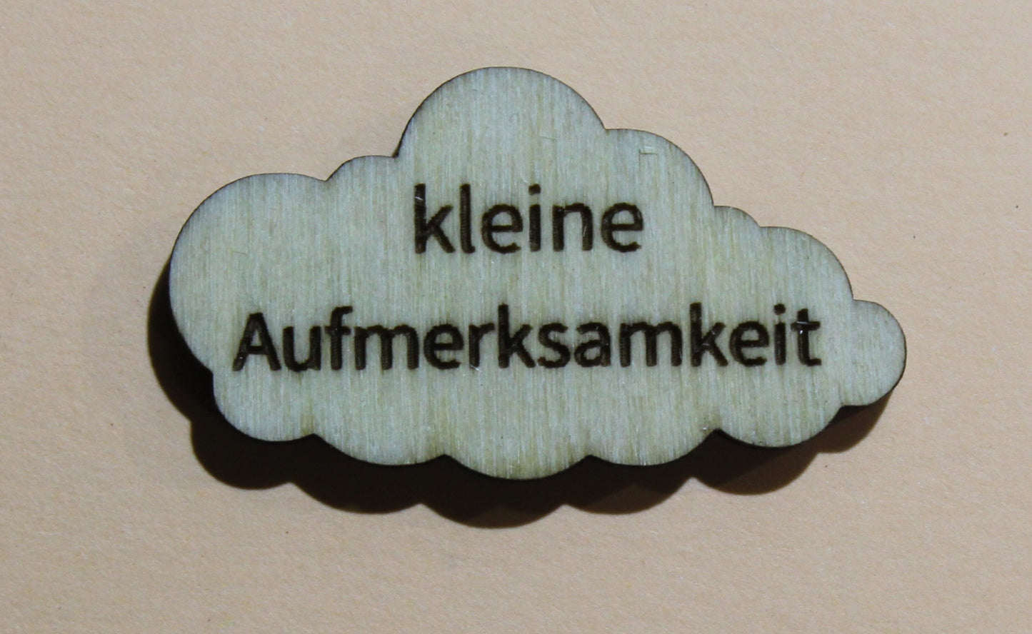 Holz-Deko Wolke kleine Aufmerksamkeit Filigran lasergeschnitten graviert