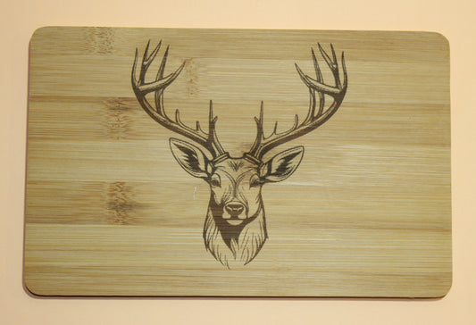 Bambus-Frühstücksbrett „Majestätischer Hirsch“