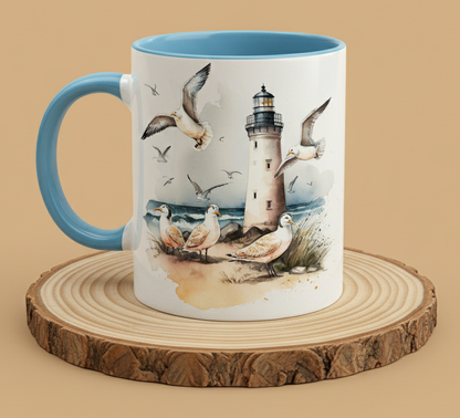 Keramiktasse Maritim Leuchtturm mit See und Möwen